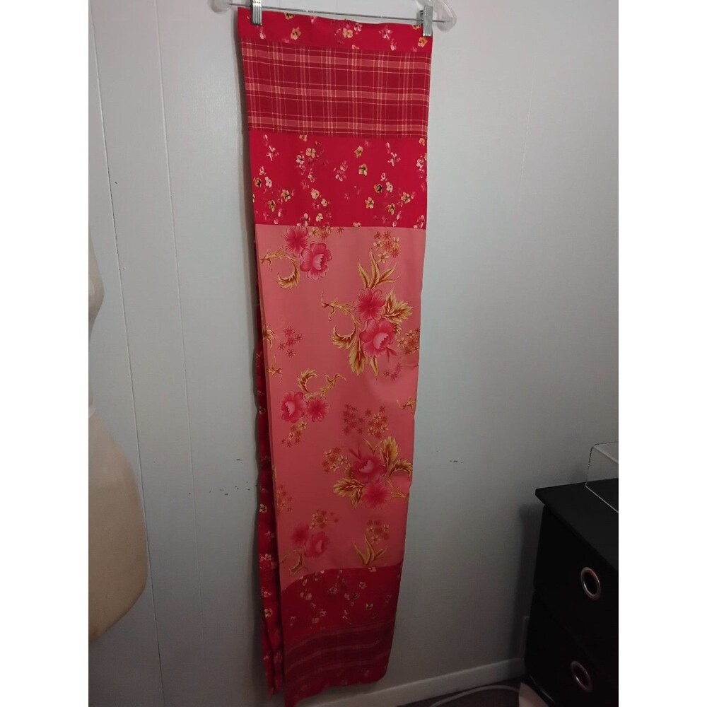 April Carnell Square Red & Pink Table cloth 100% Cotton